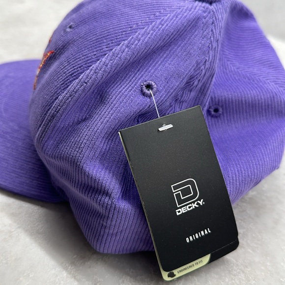 This is a special edition hat made for Chris Brown’s tour - Picture 4 of 7